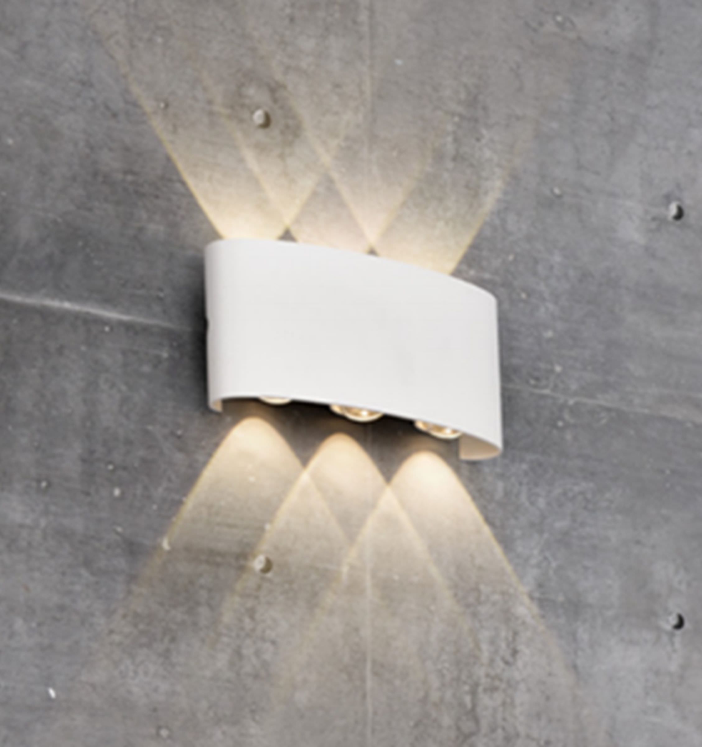 LED zidna lampa 6W 3000K IP54